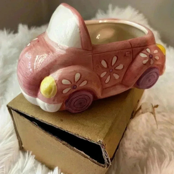 VW convertible, bug planters.‎ New - Picture 5 of 11